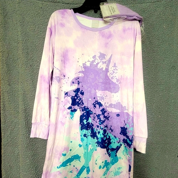 Long sleeve girls knit sleep gown with socks - Picture 3 of 7